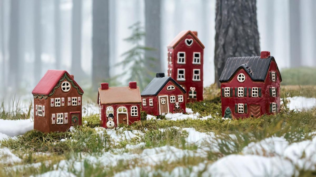 Pepperkakehus telys, med krans
