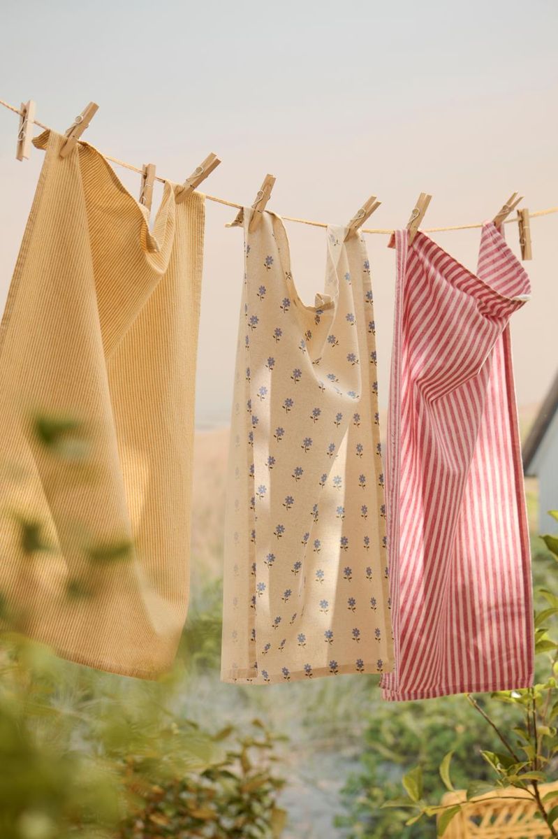 Kjøkkenhåndkle Elisabeth, natur med blå blomster